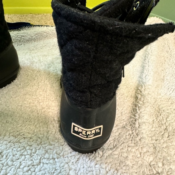 Sperry Women’s size 7, duck boots , black .